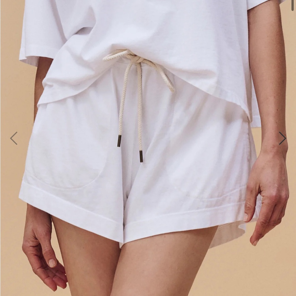 THE GREAT. Women's White the Flutter Short. Brand New